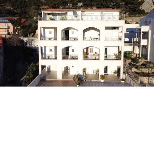 Apartments Larus