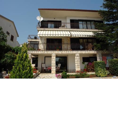 Apartments Laura