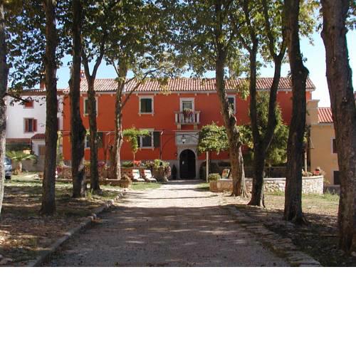 Apartments Lazzarini Battiala
