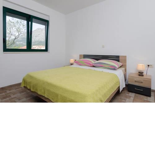Apartments Leo