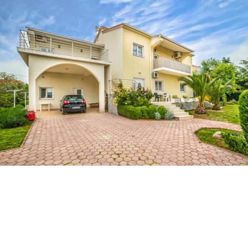 Apartments Leone 239
