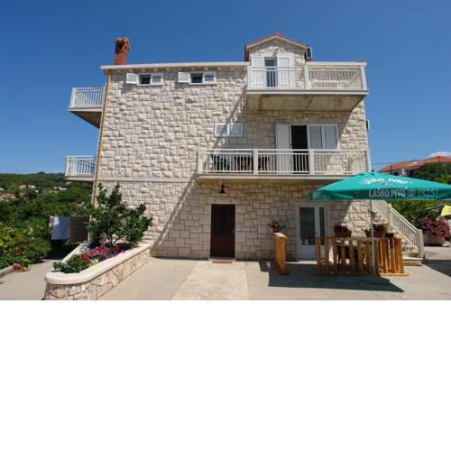 Apartments Leontina