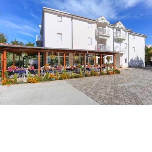 Apartments Lias