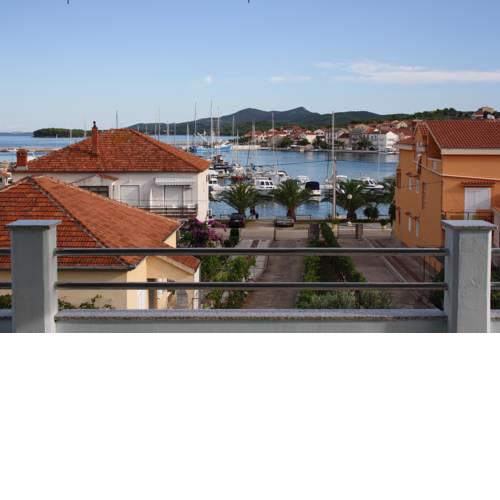 Apartments Lili - Kukljica