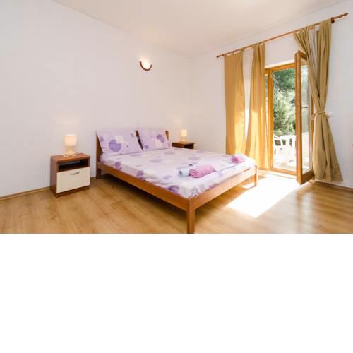 Apartments Limuni