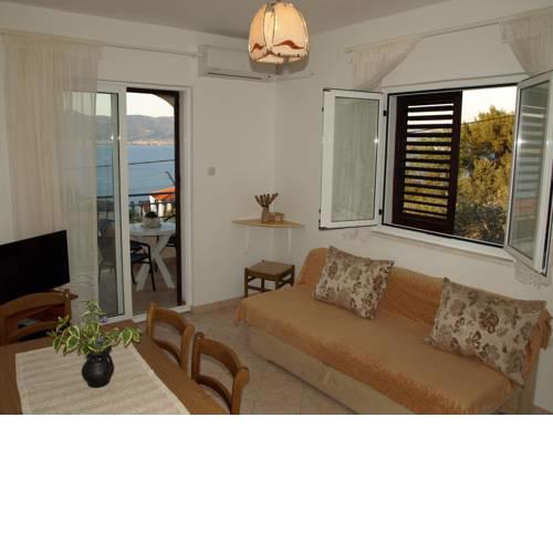 Apartments Ljilja sea view