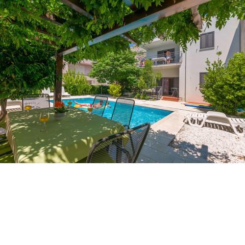 Apartments Ljiljana