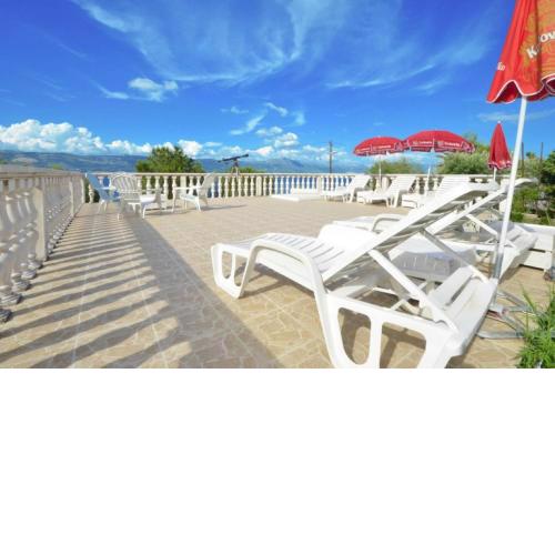 Apartments Ljube - by the sea