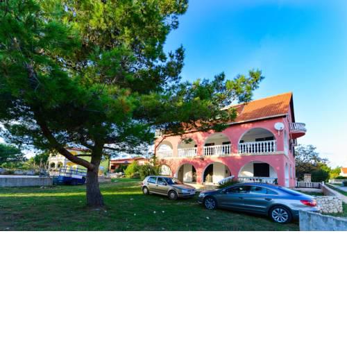 Apartments Lojan