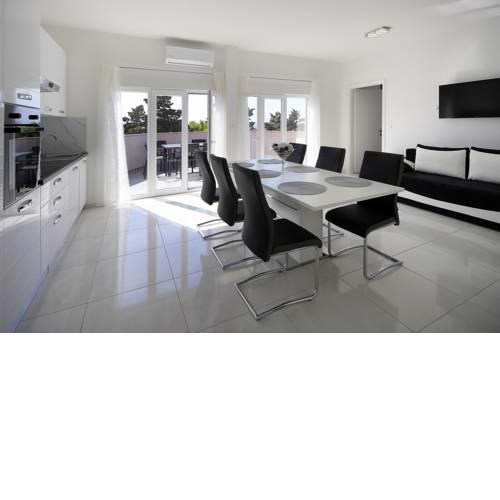 Apartments Lola
