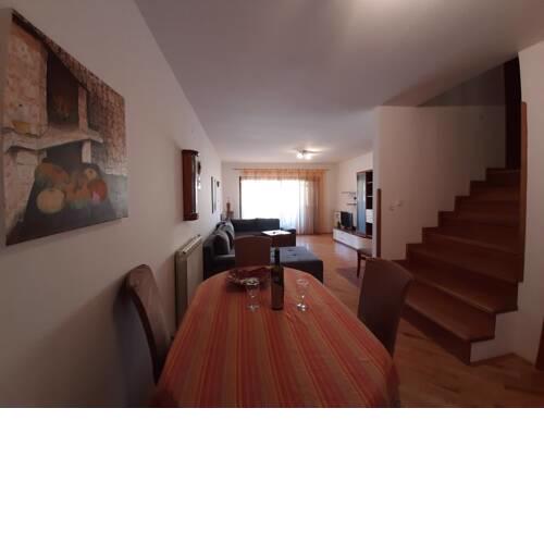 Apartments Lora