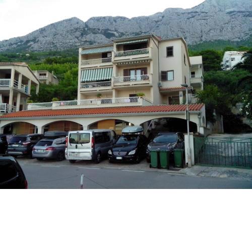 Apartments Lovre - close to the sea