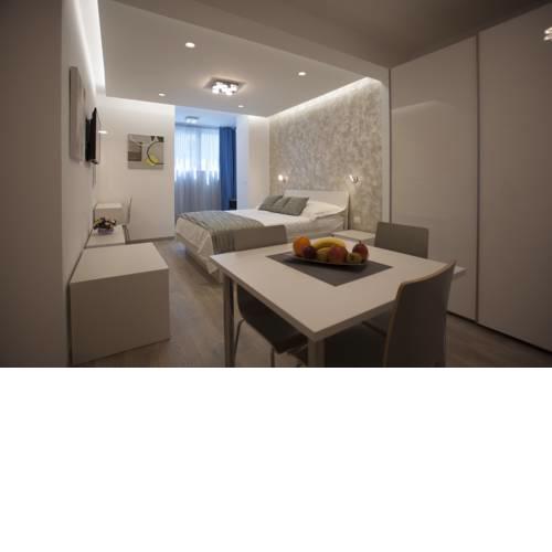 Apartments Lovret Flowers