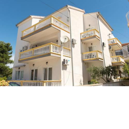 Apartments Lovrić