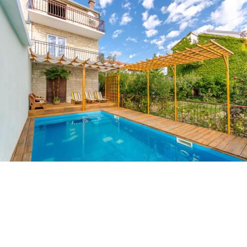 Apartments Lucija
