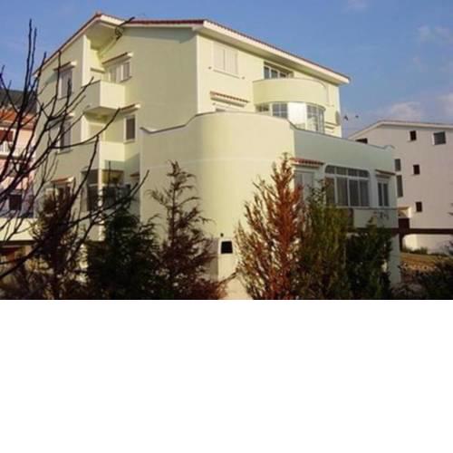 Apartments Luka 2