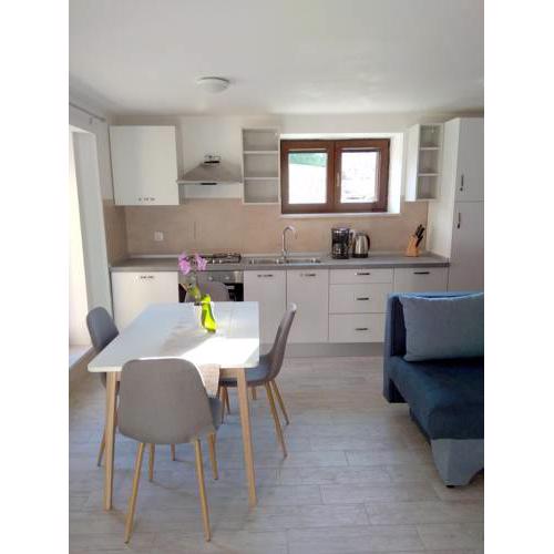 Apartments Maki Pomer
