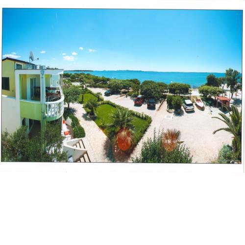 Apartments Malic