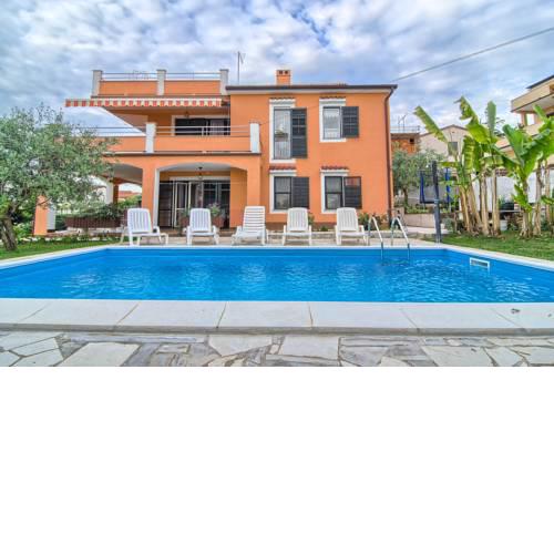 Apartments Mandić