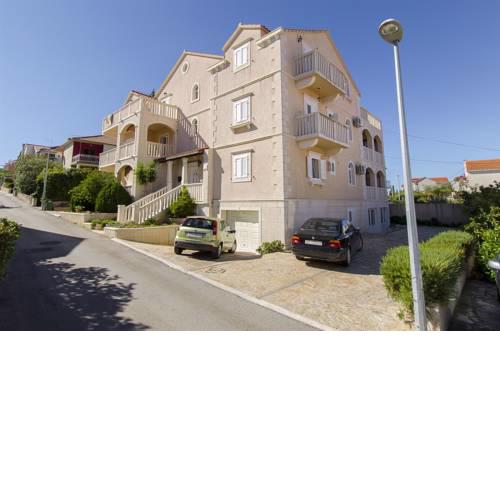 Apartments Mara