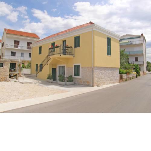 Apartments Mare