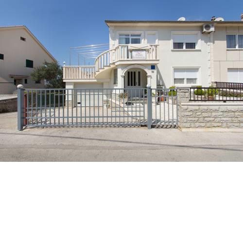 Apartments Mare