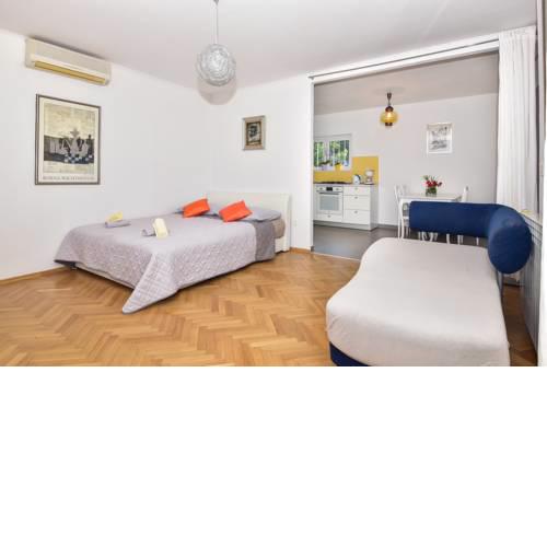 Apartments Mare