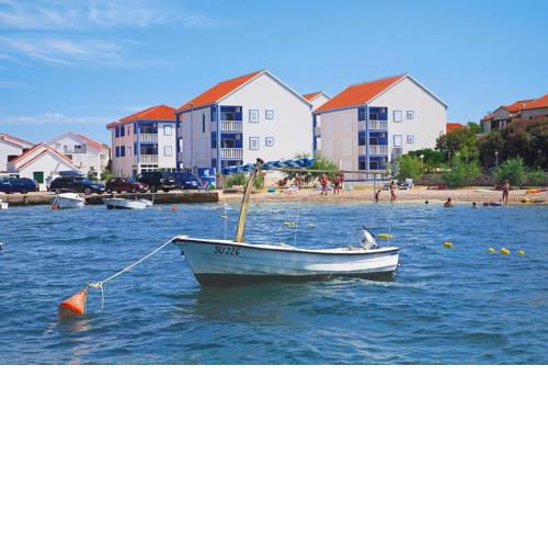 Apartments Marina Gromela Supetar - CIN08004-DYA