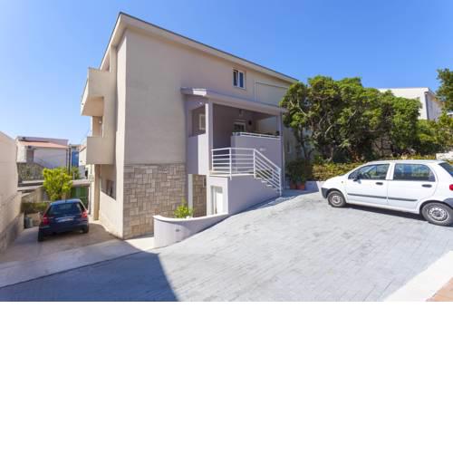 Apartments Marina