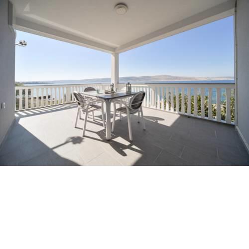 Apartments Martom