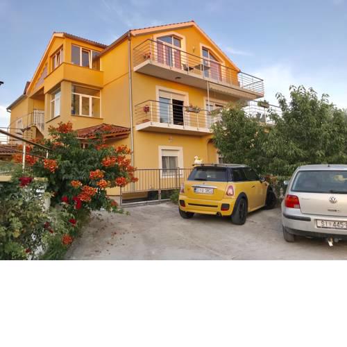 Apartments Maslina