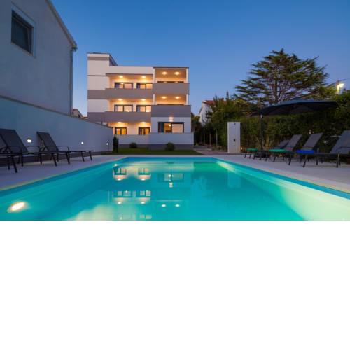 Apartments Mato