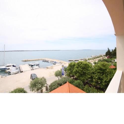 Sea view Apartments Melissa - 1st row to beach