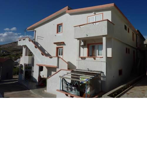 Apartments Metajna VIII