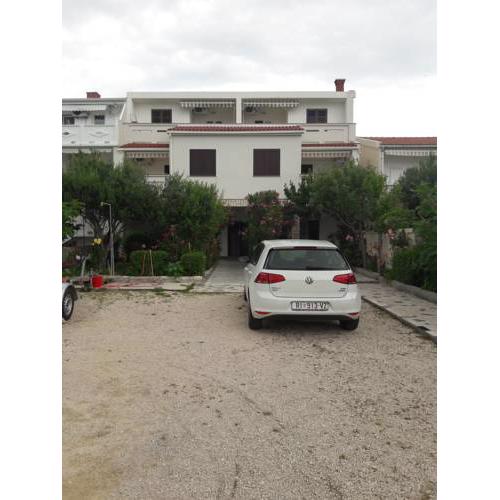 Apartments Metajna X