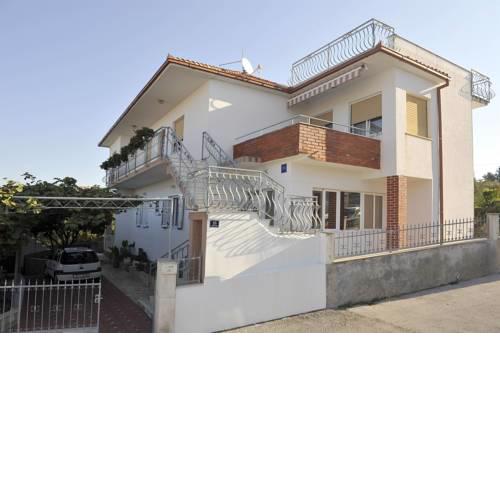 Apartments Mise
