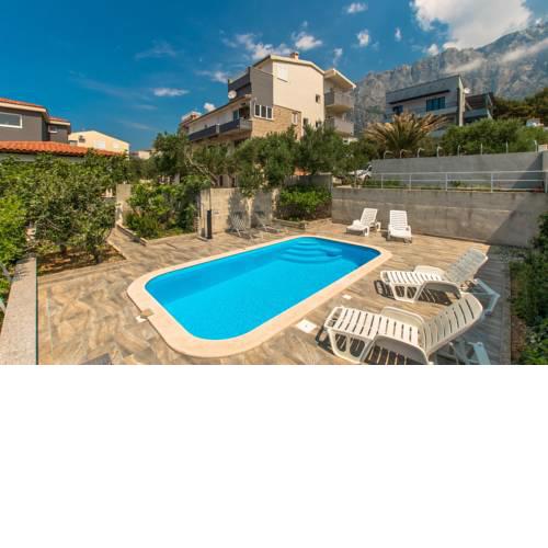 Apartments Mila Makarska