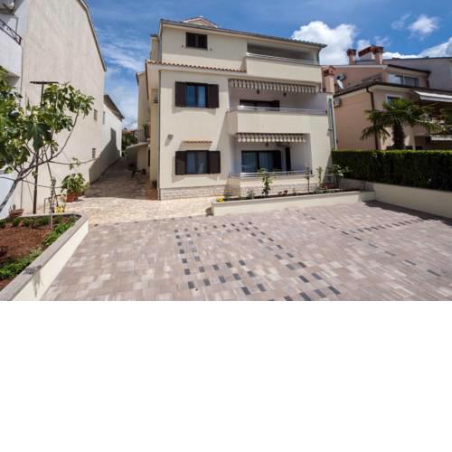 Apartments Milar