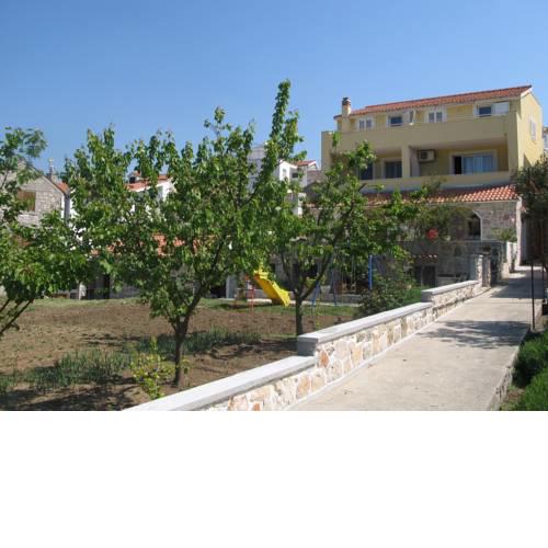 Apartments Milena