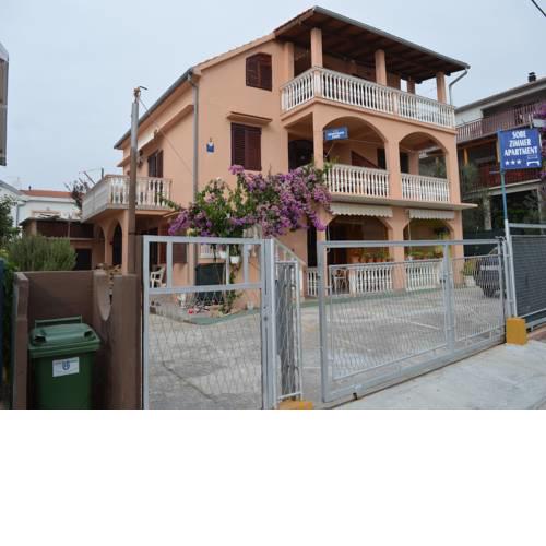 Apartments Mira 1210