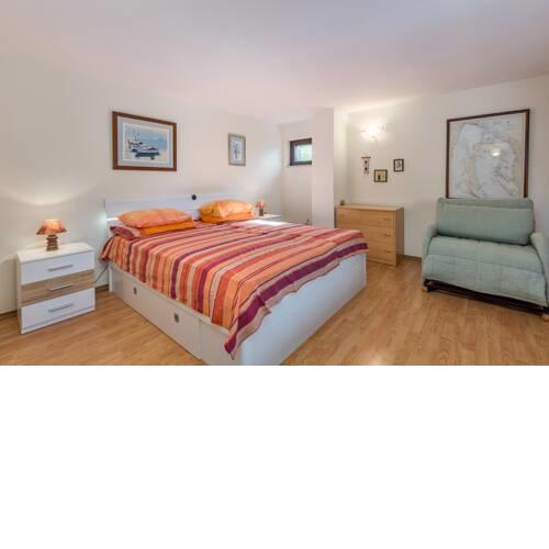 Apartments Mirna