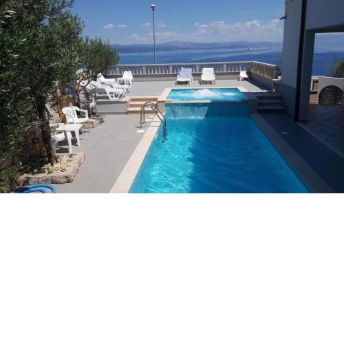 Apartments Mlad - with pool