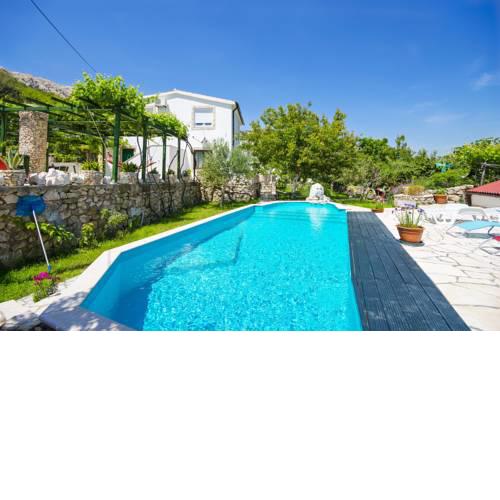 Apartments Mladen