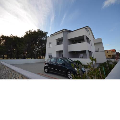 Apartments Mondo