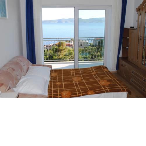 Apartments Montanesses