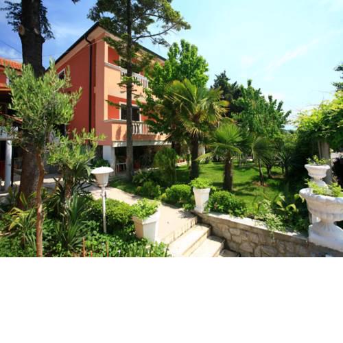 Apartments Nadica