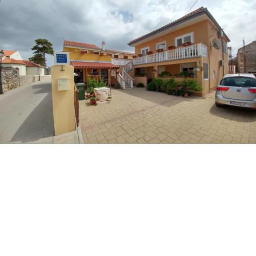 Apartments Nadica