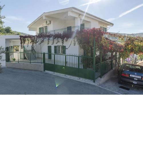 Apartments Neda