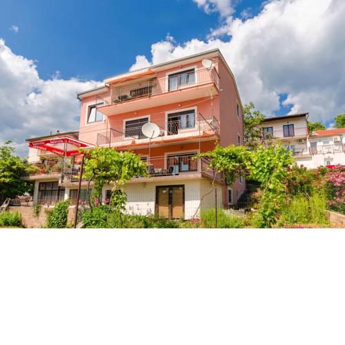 Apartments Nenad