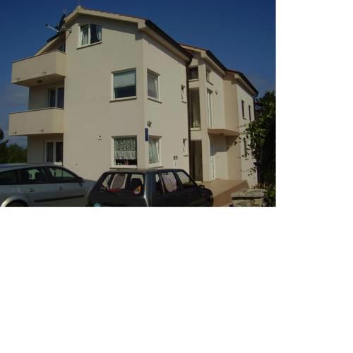 Apartments Nikolina